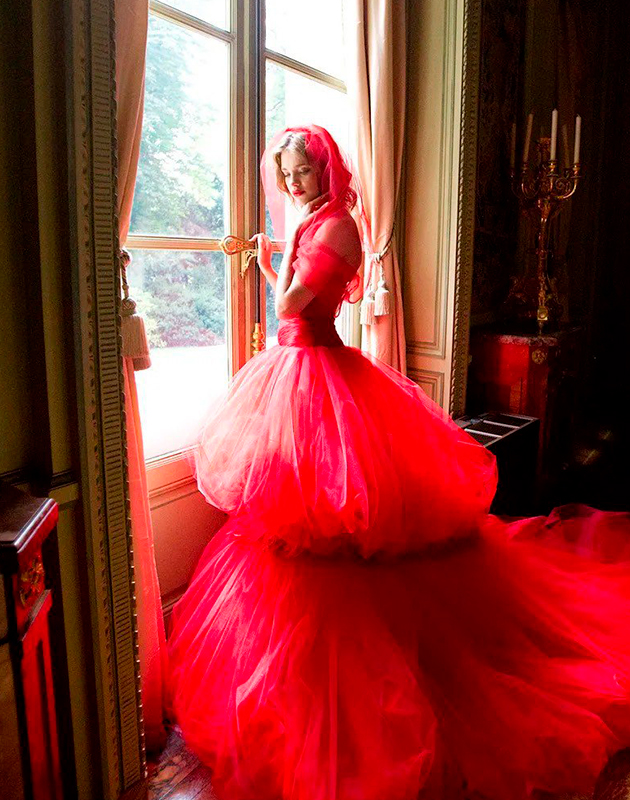Квинтэссенция стиля Valentino в образе Натальи Водяновой для Love Ball