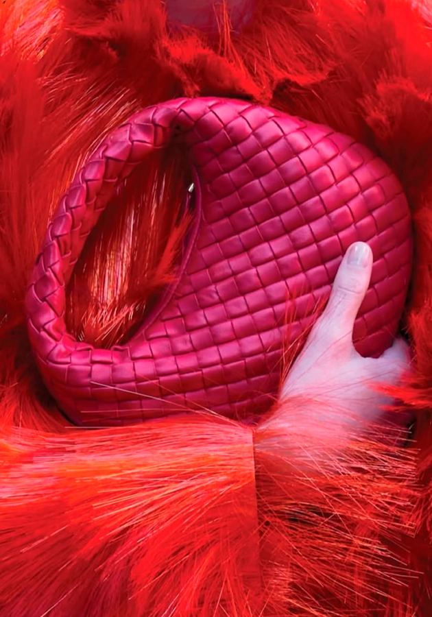 Луиз Троттер представила свою первую рекламную кампанию для Bottega Veneta