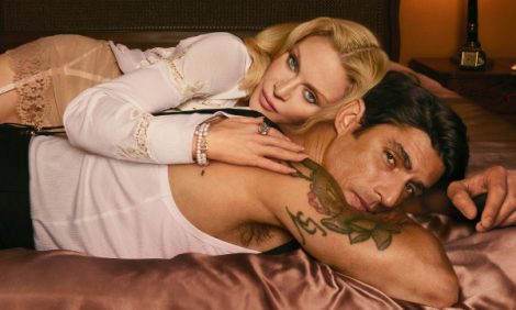 Возраст&nbsp;&mdash; всего лишь цифра: 67-летняя Мадонна снялась для рекламы аромата The One и&nbsp;выпустила кавер на&nbsp;трек La&nbsp;Bambola