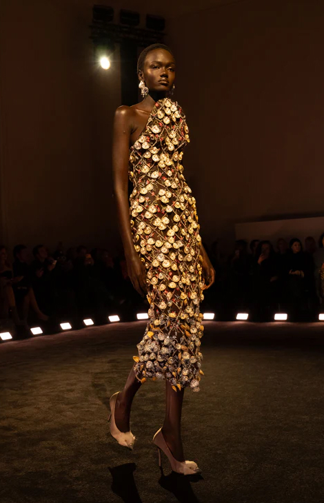 Style Notes: &laquo;Агония и&nbsp;экстаз&raquo; на&nbsp;шоу Schiaparelli Couture