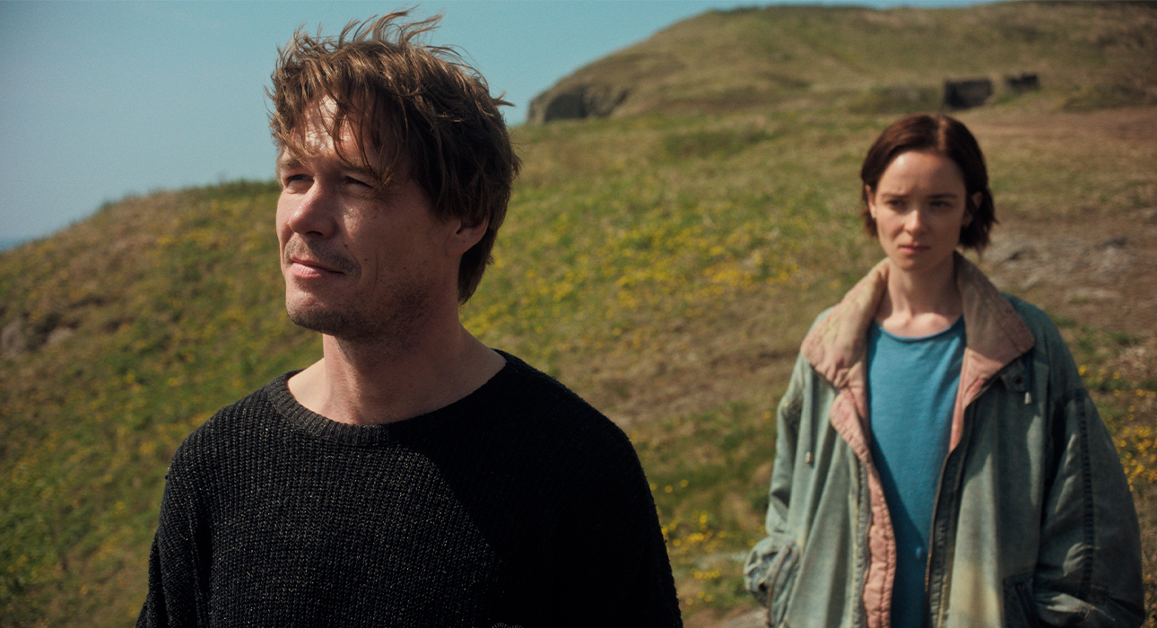 Трейлер мистической драмы «Большая земля»