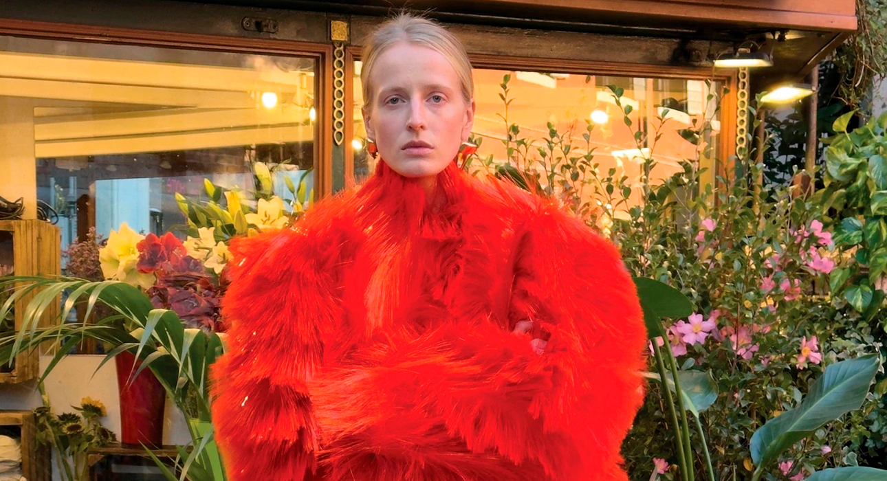 Fashion Digest: открытие бутика Louis Vuitton в Пекине, Марк Эйдельштейн в рекламе Saint Laurent, дебютная кампания Луиз Троттер для Bottega Veneta