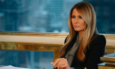 Кино Posta: сама снималась, сама продюсировала, сама выбирала музыку&nbsp;&mdash; почему билеты на&nbsp;документалку о&nbsp;Мелании Трамп не&nbsp;продаются?