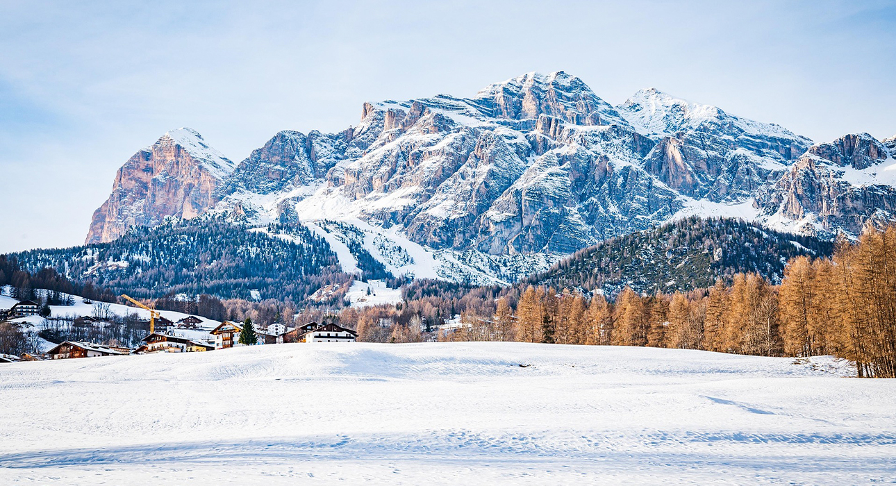 Travel-дайджест: концерт Андреа Бочелли на церемонии открытия Олимпийских игр в Италии, церемония Asia’s 50 Best Restaurants 2026 в Гонконге и новый музей в Узбекистане