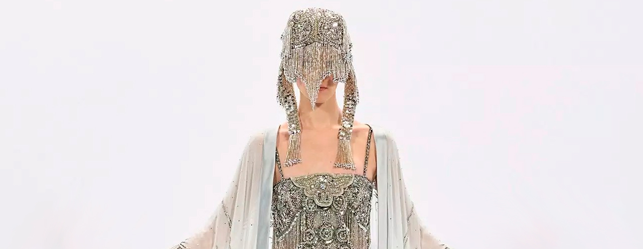 Style Notes: концептуальный показ Maison Valentino Couture от&nbsp;Алессандро Микеле в&nbsp;формате &laquo;Кайзерпанорамы&raquo;