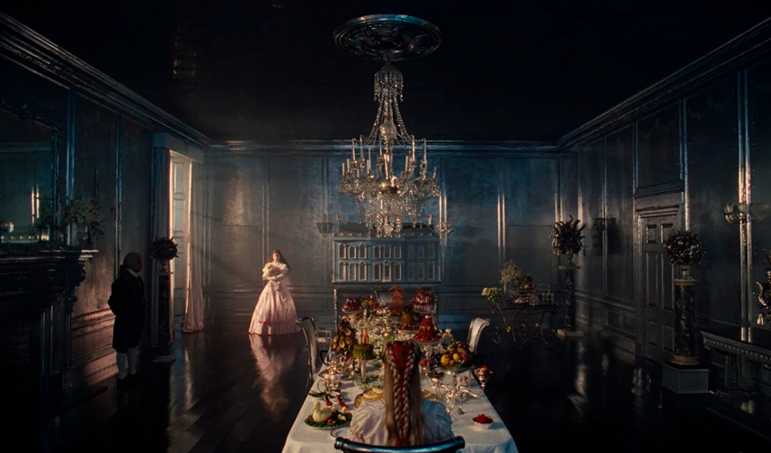 Как устроена сюрреалистическая вселенная нового «Грозового перевала» Эмиральд Феннел