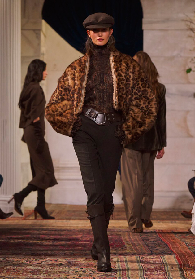 Современные Жанны д’Арк на осеннем шоу Ralph Lauren