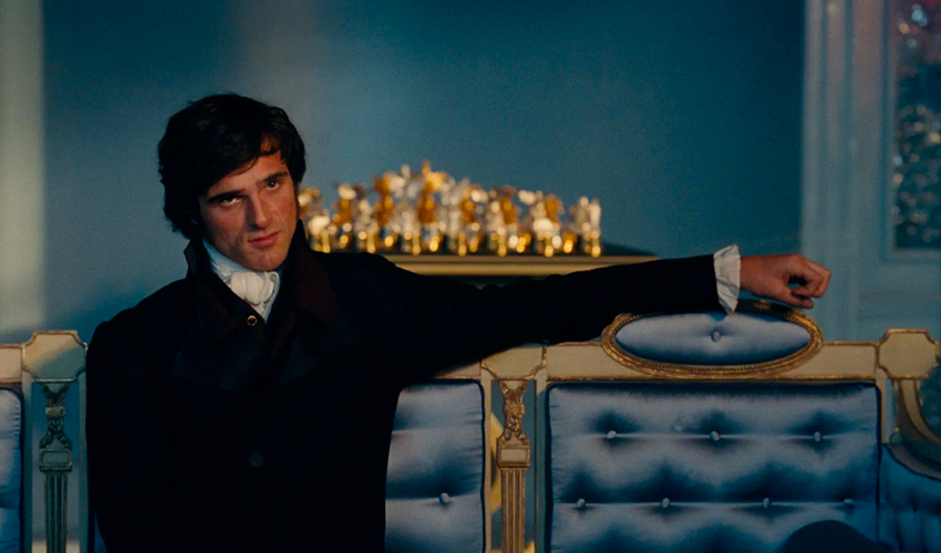 Как устроена сюрреалистическая вселенная нового «Грозового перевала» Эмиральд Феннел