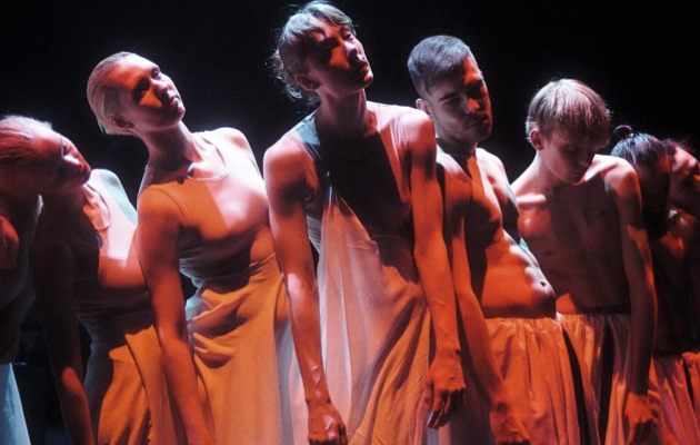 Танцевальный эмбиент-перформанс «Нирвана»