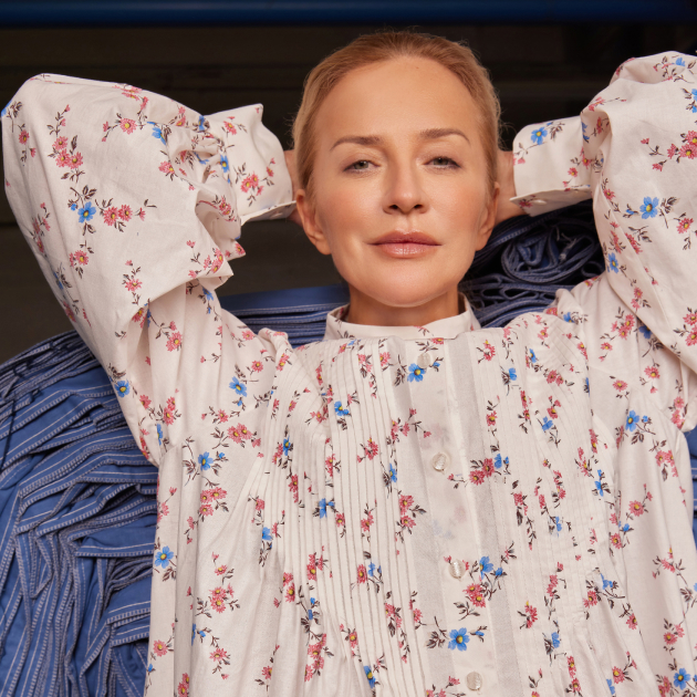 Виктория Шелягова примерила ретро-образы в съемке для бренда Sveta Rodina