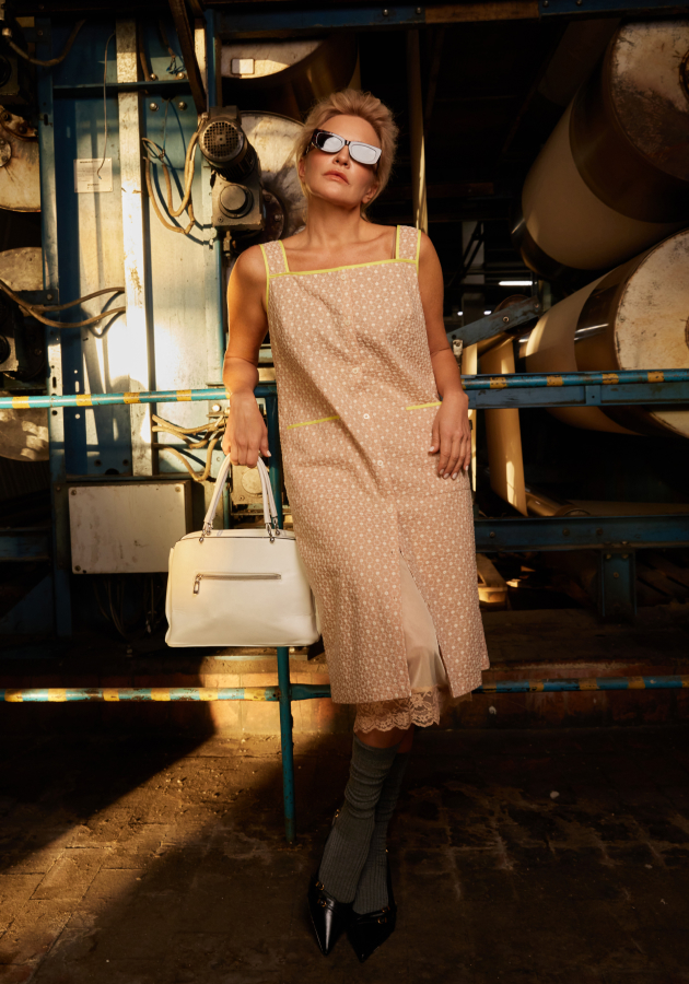 Виктория Шелягова примерила ретро-образы в съемке для бренда Sveta Rodina