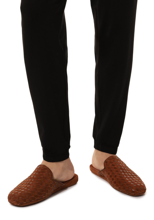 Домашние туфли от обувного бренда Homers