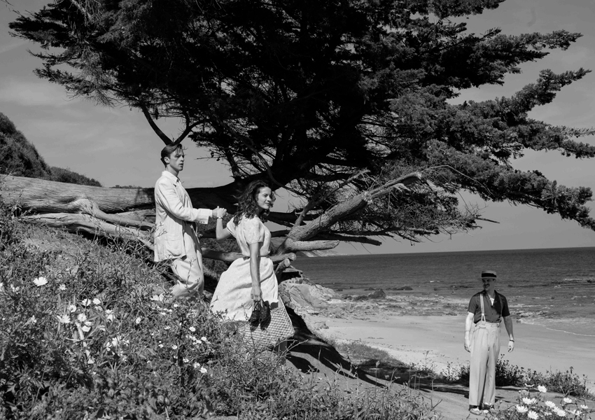 «Посторонний»