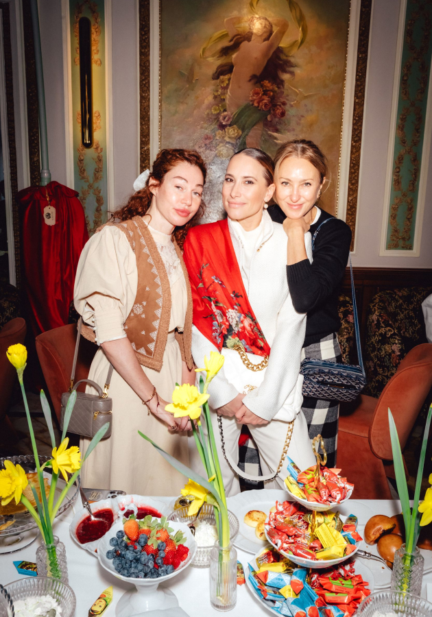 Евгения Линович, Марика Кравчцова и Елена Елизарова 