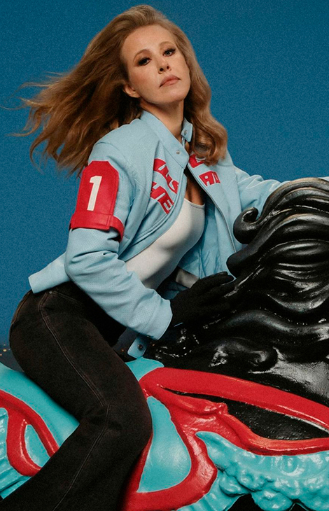 Fashion Digest: новый дизайнер Versace, Ксения Собчак&nbsp;&mdash; &laquo;лицо&raquo; конной коллекции и&nbsp;самая милая реклама обуви