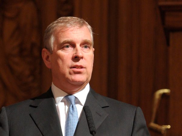 Брат короля Великобритании Эндрю Маунтбеттен-Виндзор задержан по&nbsp;&laquo;делу Эпштейна&raquo;