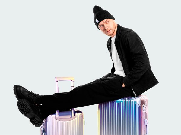 &laquo;Он&nbsp;ли?&raquo;: актер Юра Борисов плавает брасом на&nbsp;морозе&nbsp;&mdash; почему все шепчутся?