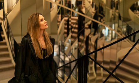 Кино Posta: смотрим трейлер мелодрамы &laquo;Кутюр&raquo; с&nbsp;Анджелиной Джоли и&nbsp;Луи Гаррелем