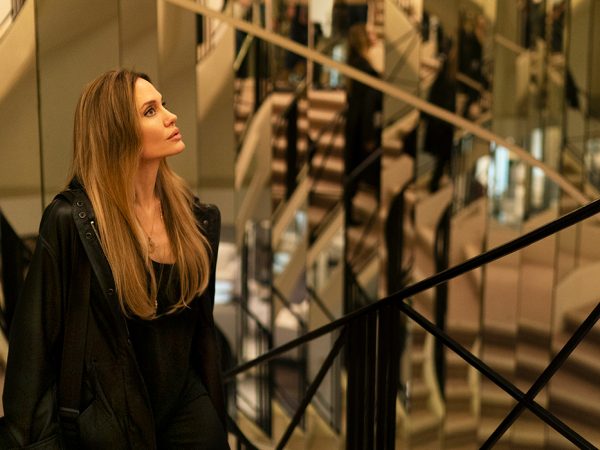 Кино Posta: смотрим трейлер мелодрамы &laquo;Кутюр&raquo; с&nbsp;Анджелиной Джоли и&nbsp;Луи Гаррелем