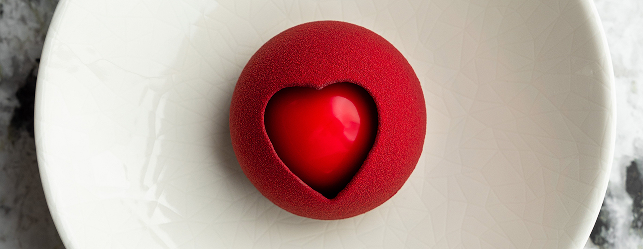 Едим не&nbsp;дома: романтические &laquo;крестики-нолики&raquo;, сольная программа Сабины Ахмедовой, розыгрыш билетов в&nbsp;Большой театр и&nbsp;другие сценарии 14&nbsp;февраля в&nbsp;ресторанах Москвы