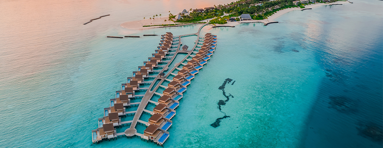 Travel-дайджест: Лунный Новый год в&nbsp;Гонконге, сафари на&nbsp;снегоходе в&nbsp;Италии и&nbsp;дорога паломников возрастом более 2000 лет в&nbsp;Израиле