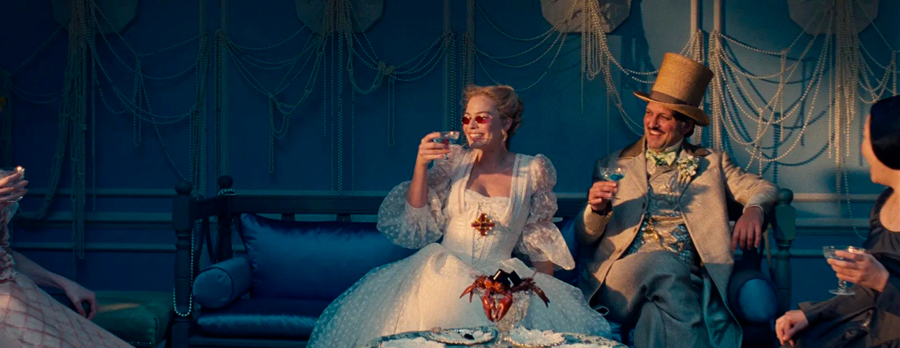 &laquo;Чем больше, тем лучше&raquo;: как устроена сюрреалистическая вселенная нового &laquo;Грозового перевала&raquo; Эмиральд Феннел