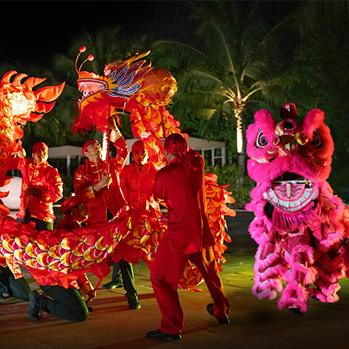 Travel-дайджест: Лунный Новый год в&nbsp;Гонконге, сафари на&nbsp;снегоходе в&nbsp;Италии и&nbsp;дорога паломников возрастом более 2000 лет в&nbsp;Израиле