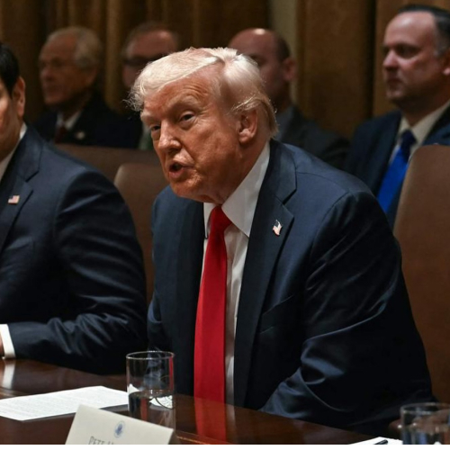 Вопрос без улыбки: за&nbsp;что Дональд Трамп атаковал журналистку CNN Кейтлан Коллинз