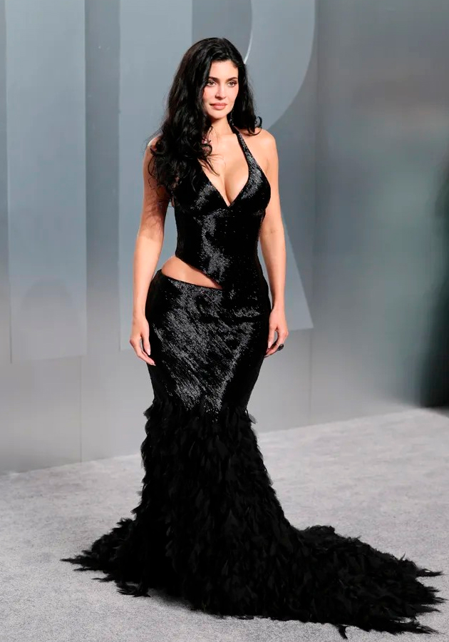 Кайли Дженнер в McQueen (Фото: Dia Dipasupil, Vanity Fair)