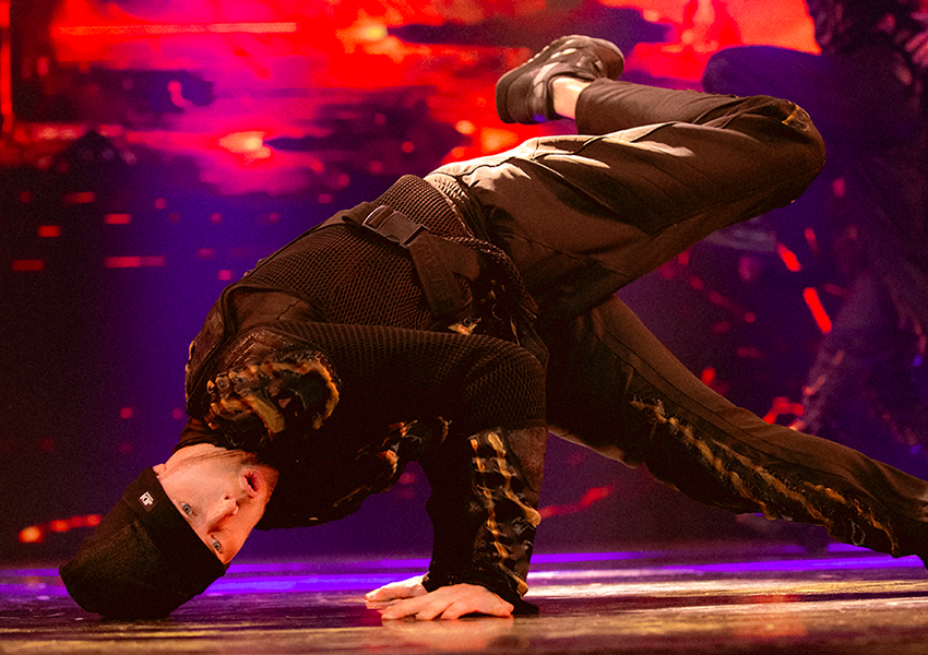 Новый спектакль «Мы из будущего»