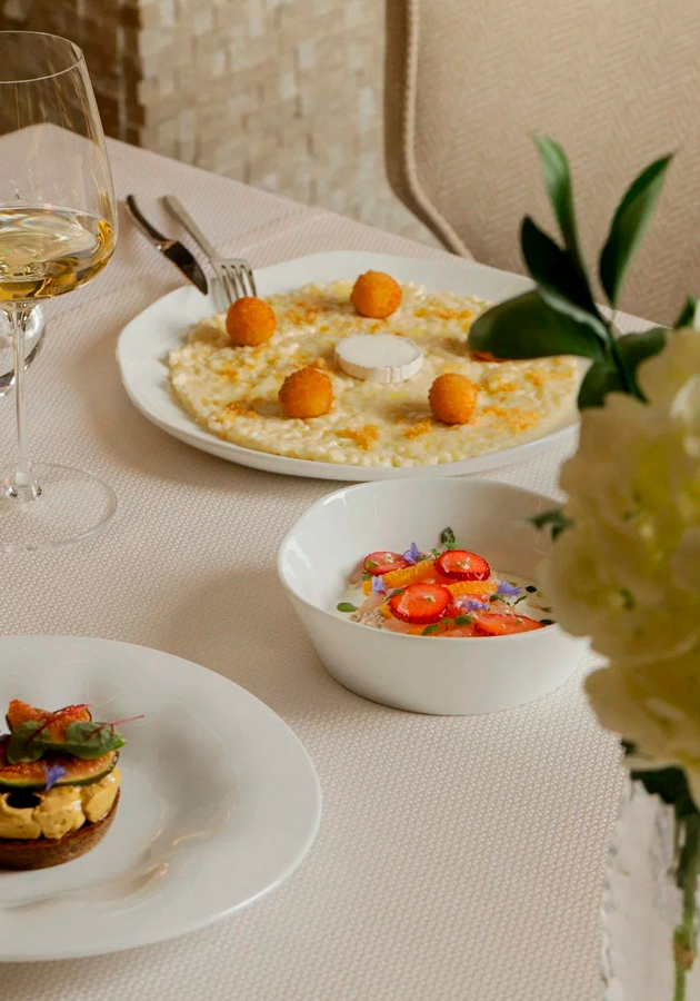 Four Seasons Hotel Moscow приглашает отпраздновать Международный женский день в ресторане Quadrum