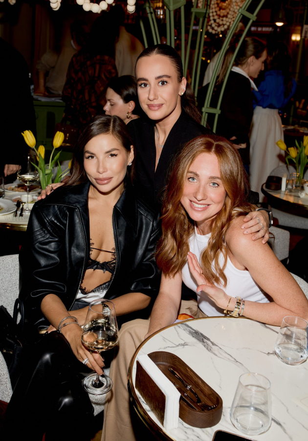 Карина Нигай, Милана Пич и Наталья Малинова 