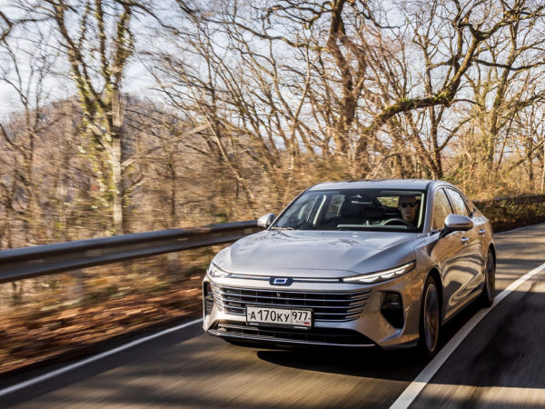 Posta Авто: партнерство Hongqi и&nbsp;World Class, старт продаж Soueast S06, запуск кроссовера iCAURV27 и&nbsp;другие новости