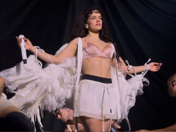 Сделано в&nbsp;России: концертные костюмы певицы Розалии от&nbsp;Daniil Antsiferov, обложка T&nbsp;Magazine с&nbsp;платьем YANINA Couture и&nbsp;Илья Мигмун, одевший Cardi&nbsp;B