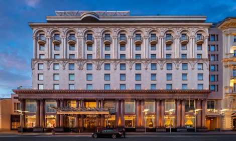 8&nbsp;Марта в&nbsp;отеле: сценарии праздника для тех, кто остается в&nbsp;городе