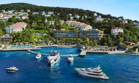 Дайджест путешественника: Россия едет на&nbsp;Венецианскую биеннале, в&nbsp;Каннах запретили парковку круизных кораблей, а&nbsp;на&nbsp;Бали празднуют 8&nbsp;Марта с&nbsp;поэтессой