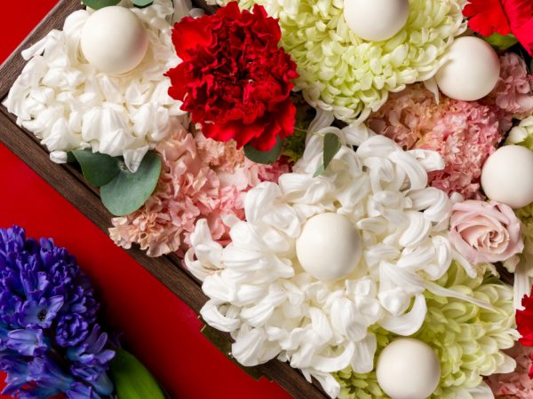 Едим не дома 8 Марта: сюрпризы в кубике льда в Avero Mio, чемоданчик с конфетами в «Dr. Живаго» и девичник по-итальянски в Essenza by Mauro Panebianco