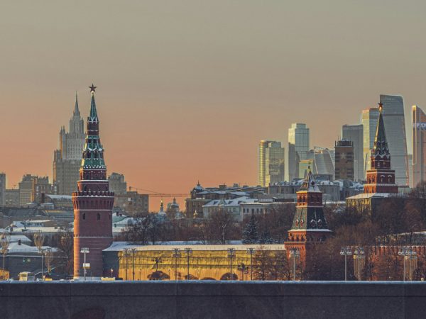 Москва Weekly: Московская музейная неделя, книжный благотворительный фестиваль &laquo;Фонарь&raquo; и&nbsp;спектакль &laquo;Матросская тишина&raquo; в&nbsp;Современнике