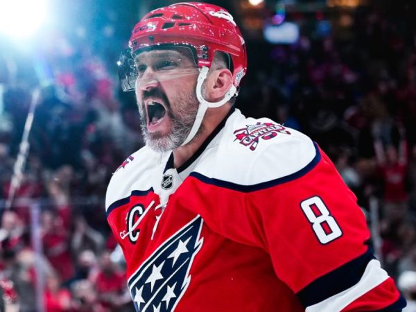 Posta Спорт: Александр Овечкин — второй в истории НХЛ игрок, забивший 1000 шайб в регулярных чемпионатах и плей-офф