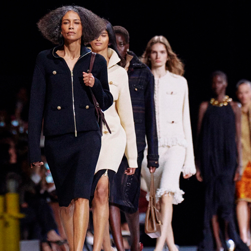 Модные хроники: архивы, авангард и&nbsp;новая муза&nbsp;&mdash; главное о&nbsp;новой коллекции Матье Блази для Chanel