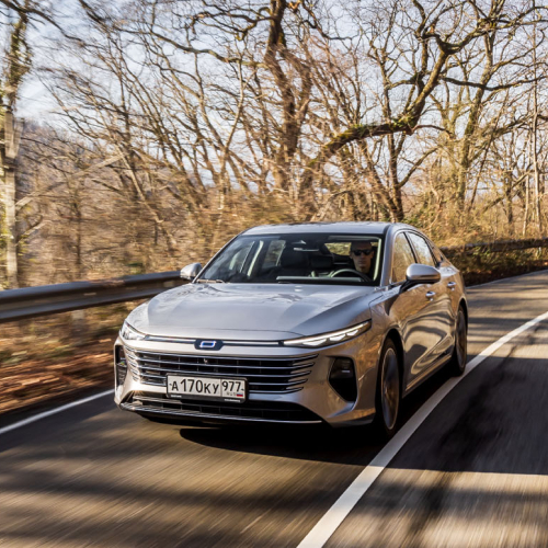 Posta Авто: партнерство Hongqi и&nbsp;World Class, старт продаж Soueast S06, запуск кроссовера iCAURV27 и&nbsp;другие новости