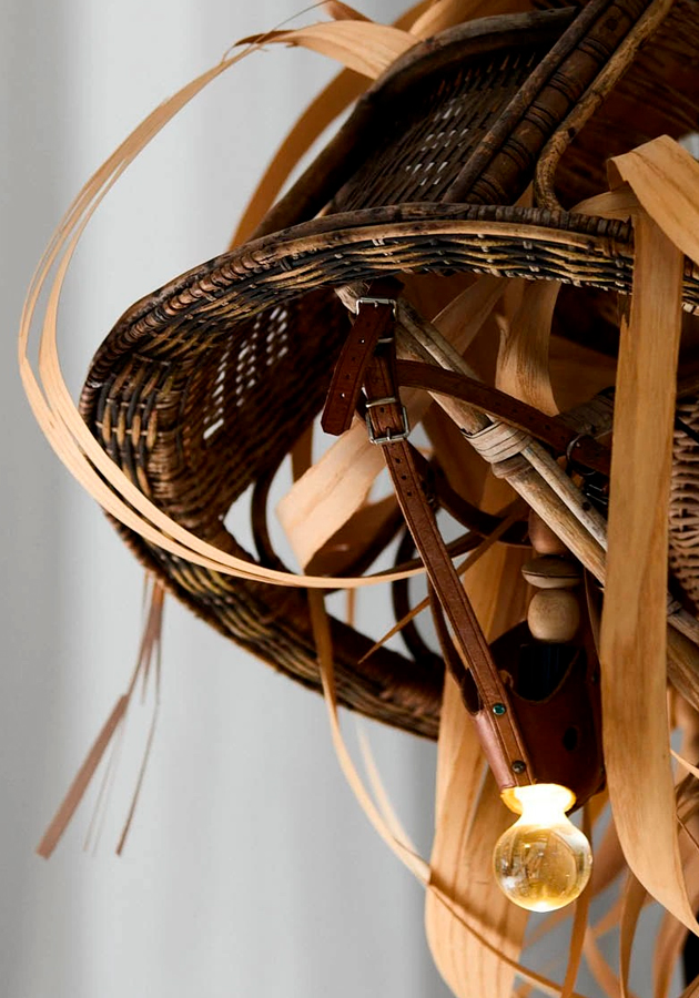 Лионель Жадо, Позвольте мне поговорить (люстра), 2025 г. Objects With Narratives. Фото: Станислас Юо