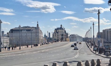 Москва Weekly: книжный фестиваль &laquo;Какая связь?&raquo;, выставка &laquo;Ларионов&nbsp;/ Гончарова. Начало&raquo; в&nbsp;ГМИИ имени Пушкина и&nbsp;&laquo;Вальпургиева ночь&raquo; в&nbsp;кабаре-баре Petite D&eacute;cadence