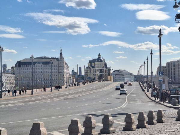 Москва Weekly: книжный фестиваль &laquo;Какая связь?&raquo;, выставка &laquo;Ларионов&nbsp;/ Гончарова. Начало&raquo; в&nbsp;ГМИИ имени Пушкина и&nbsp;&laquo;Вальпургиева ночь&raquo; в&nbsp;кабаре-баре Petite D&eacute;cadence