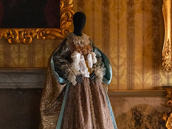 Art &amp;&nbsp;Travel: в&nbsp;венецианском Палаццо дизайнера Дриса Ван Нотена открылась выставка &laquo;Единственный настоящий протест&nbsp;&mdash; это красота&raquo;