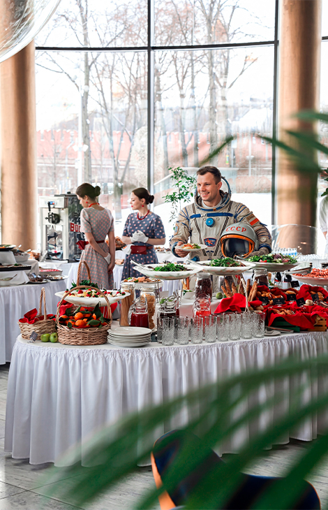 Едим не&nbsp;дома: День космонавтики в&nbsp;&laquo;Восходе&raquo;, сезон сморчков в&nbsp;Buono и&nbsp;автомобильная эстетика в&nbsp;LEPS Asia