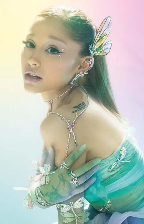 Мода. Хроники недели: выставка &laquo;Антверпенской шестерки&raquo;, планы Herm&egrave;s на&nbsp;кутюр и&nbsp;новый способ заказывать мировые бренды в&nbsp;Россию