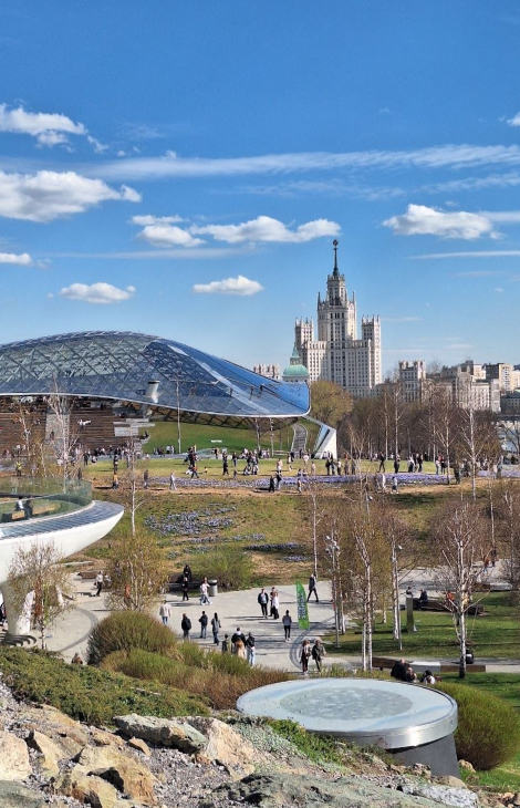 Москва Weekly: ярмарка интеллектуальной литературы non/fictioN весна, 13-й Благотворительный аукцион Фонда поддержки современного искусства Cosmoscow и&nbsp;выставка &laquo;1990-е. Не&nbsp;вскрывать&raquo;