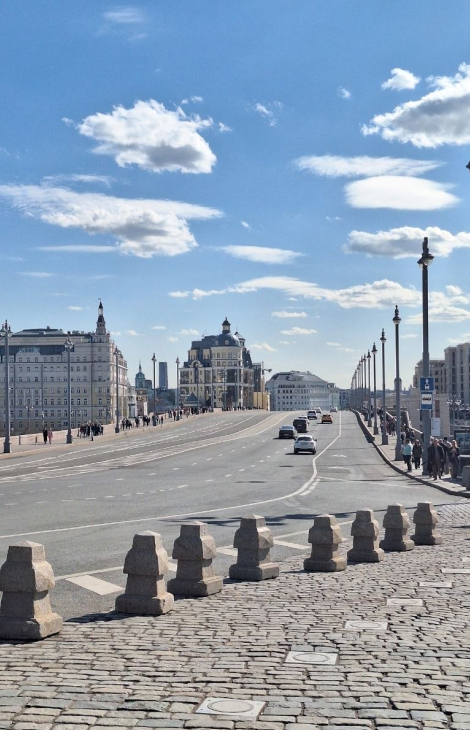 Москва Weekly: книжный фестиваль &laquo;Какая связь?&raquo;, выставка &laquo;Ларионов&nbsp;/ Гончарова. Начало&raquo; в&nbsp;ГМИИ имени Пушкина и&nbsp;&laquo;Вальпургиева ночь&raquo; в&nbsp;кабаре-баре Petite D&eacute;cadence