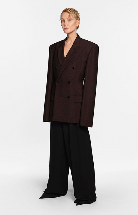 Возраст всего лишь цифра: &laquo;серебряный доллар&raquo; и&nbsp;новый кодекс красоты&nbsp;&mdash; The New York Times размышляет о&nbsp;&laquo;возрастной инклюзивности&raquo;